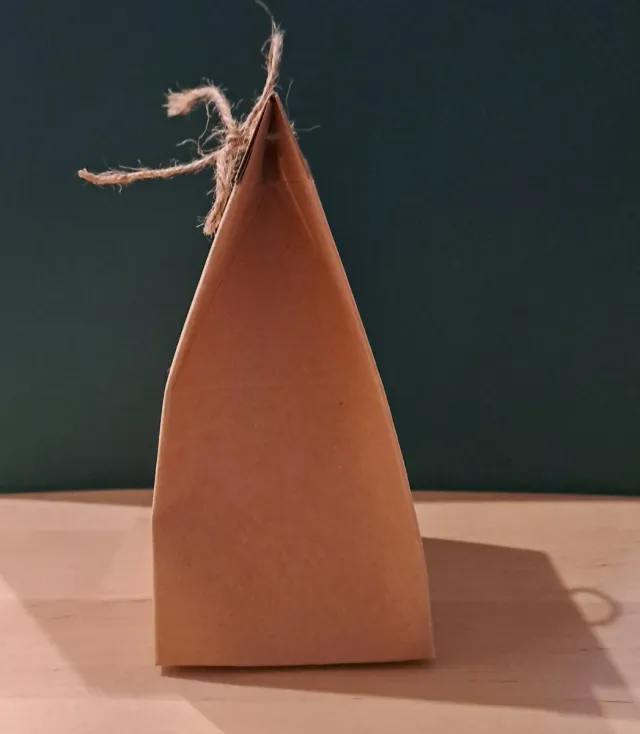 Cajas nuevas de kraft con lazo