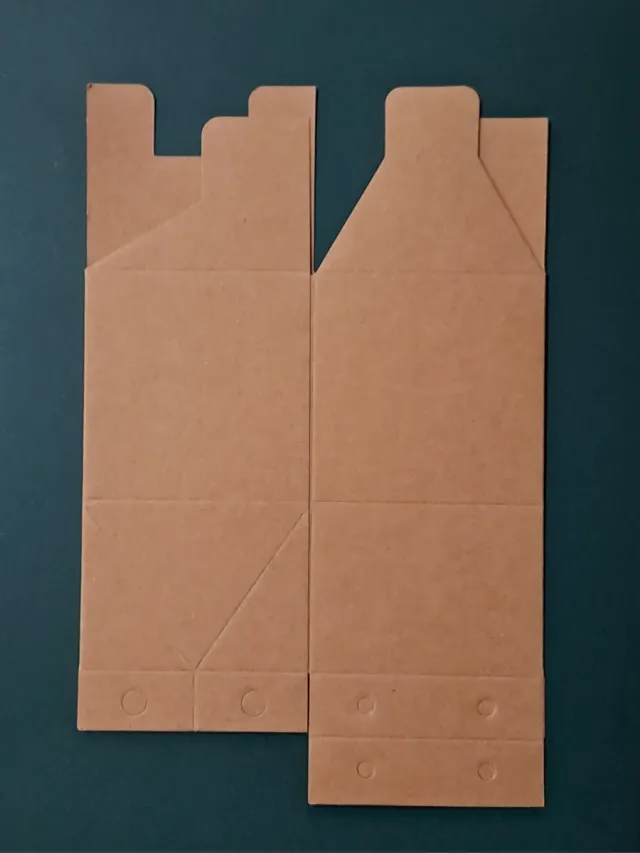 Cajas nuevas de kraft con lazo