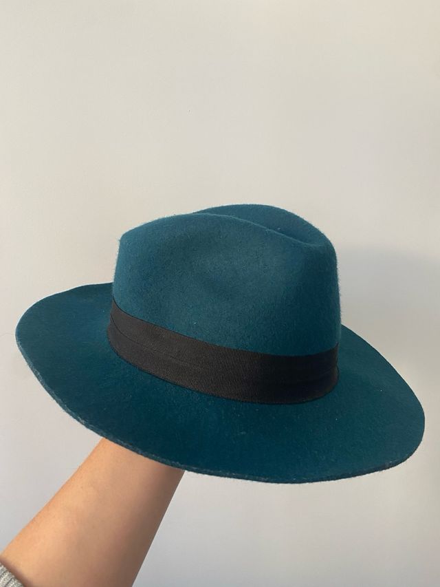 Sombrero de lana verde azulado