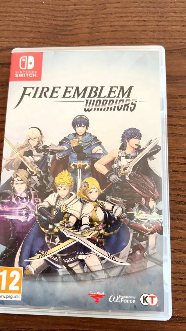 Nintendo Switch Gris como nueva. menos de 20h uso.