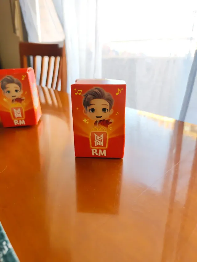 Figura RM BTS Tiny Tan McDonald's