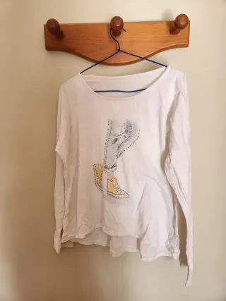 Camiseta blanca con estampado