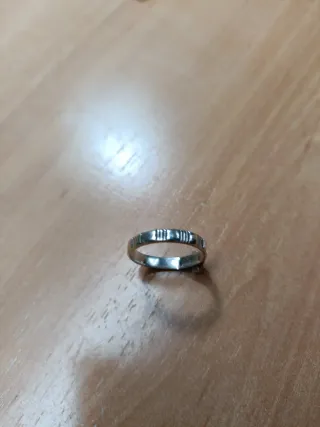 Anillo Rosario, la marca la desconozco.