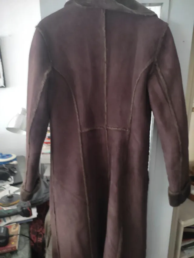 Abrigo Bershka marrón forrado talla M