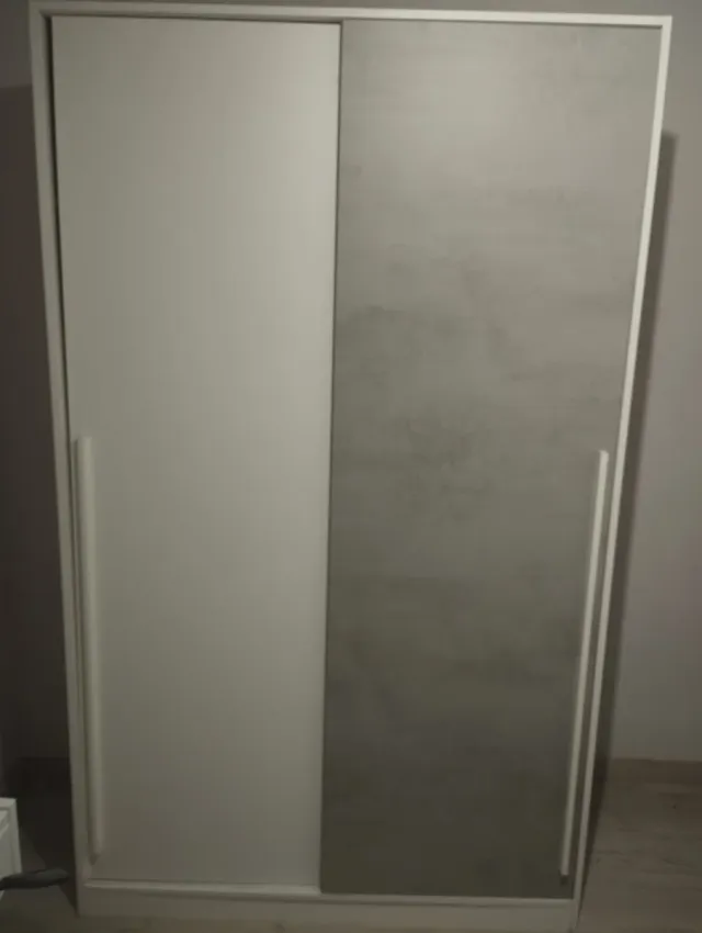 Armario puertas correderas blanco y gris