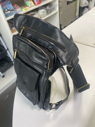 Riñonera Piel Negra Nueva