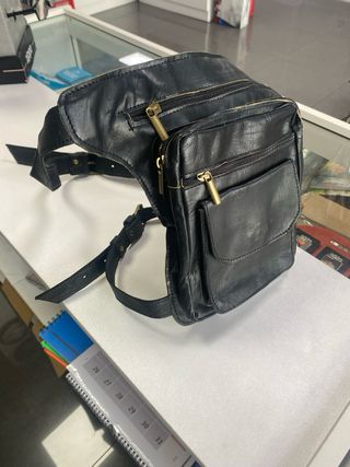 Riñonera Piel Negra Nueva