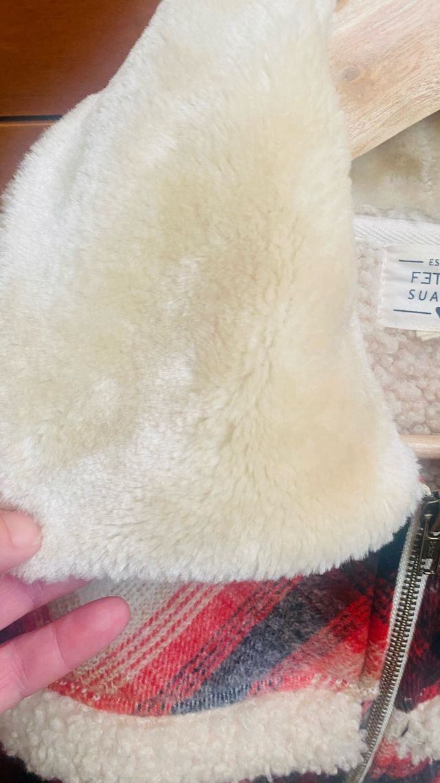 Cazadora cuadros forro borreguito