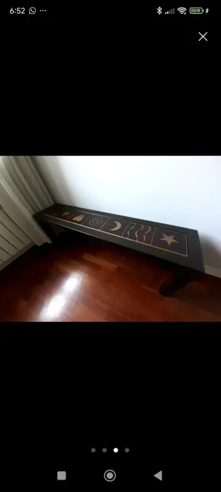 Conjunto dormitorio de forja y madera pintada.