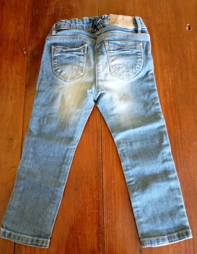 Pantalones vaqueros niña parches