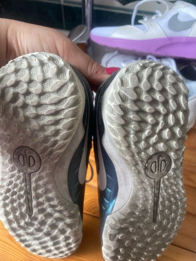 Scarpe calcio Nike bambina/o taglia 33