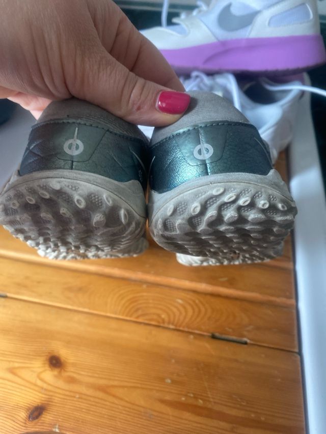 Scarpe calcio Nike bambina/o taglia 33