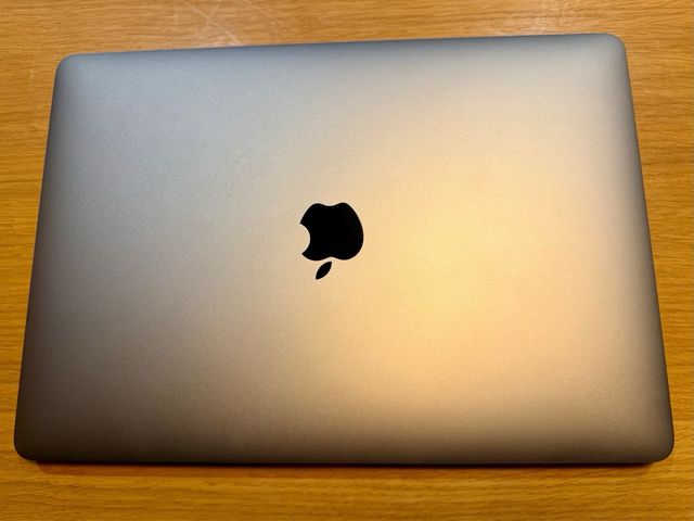 Apple MacBook Pro 13” 2017