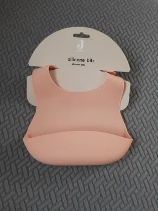 Babero de silicona para bebé