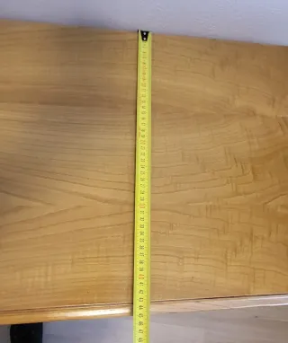 Escritorio de madera clásico con cajones, Calidad.