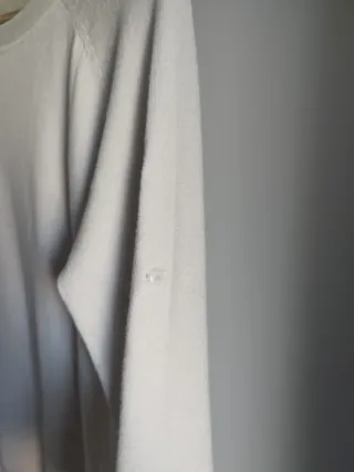 Jersey beige cuello redondo