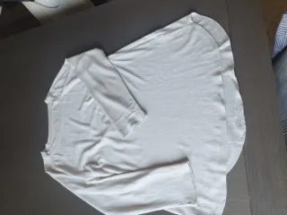 Jersey beige cuello redondo