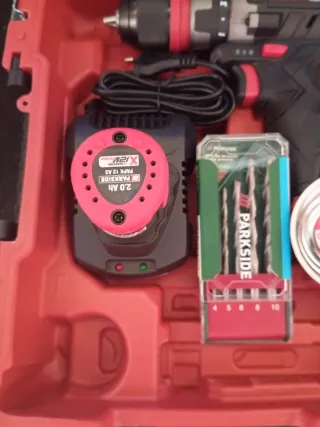 Pack Taladro Parkside 12V con accesorios