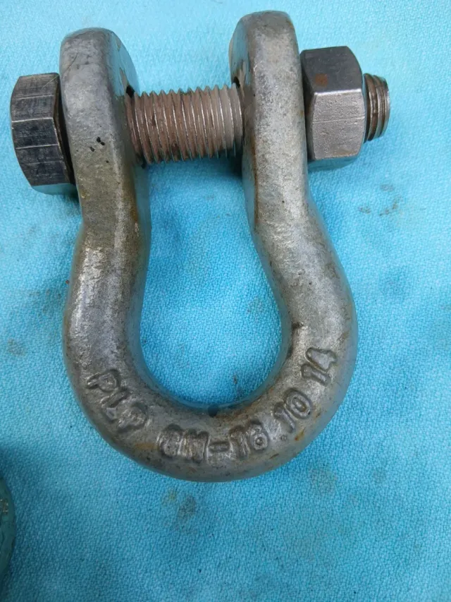 3 Grilletes de acero con tornillo