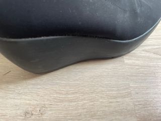 Botas altas negras con cuña y tela impermeable