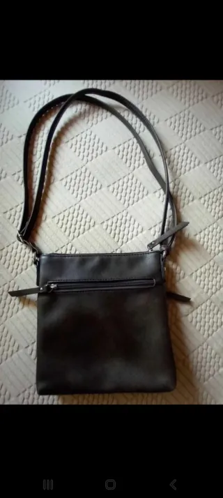 Mala tiracolo cinza escura