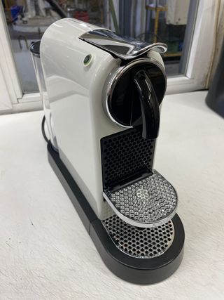 CAFETERA NESPRESSO CITIZ