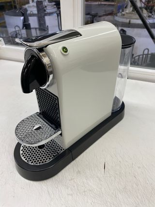 CAFETERA NESPRESSO CITIZ