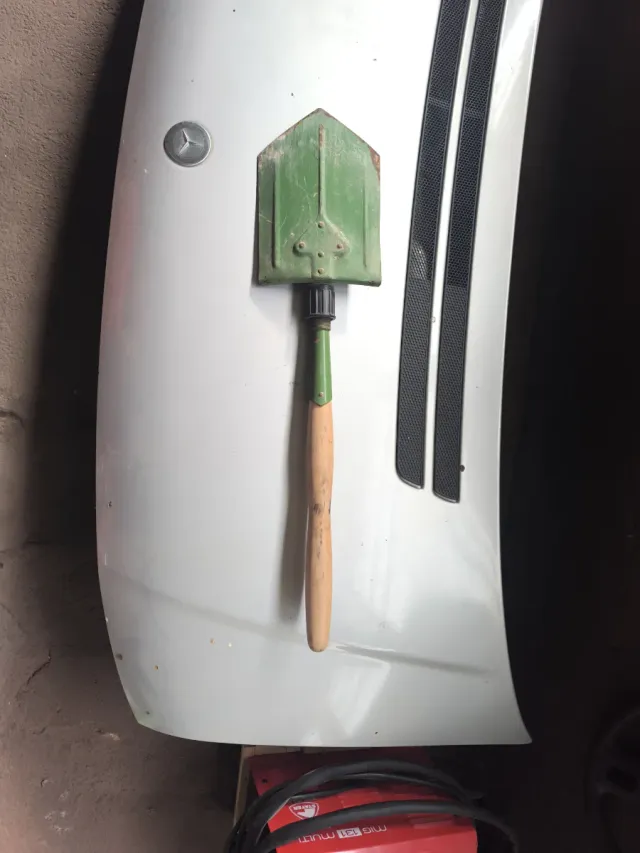 Pala militar plegable verde