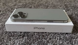 iPhone 16 Pro Max 256GB Gris