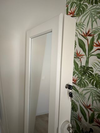 Espejo joyero de madera blanco