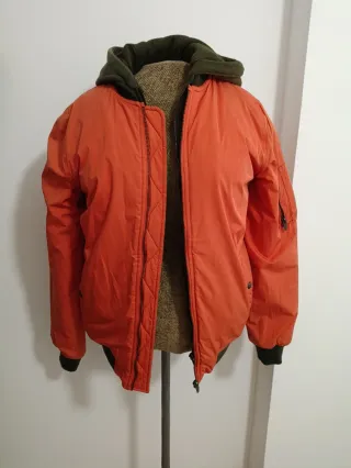 Chaqueta niño bomber naranja y verde con capucha