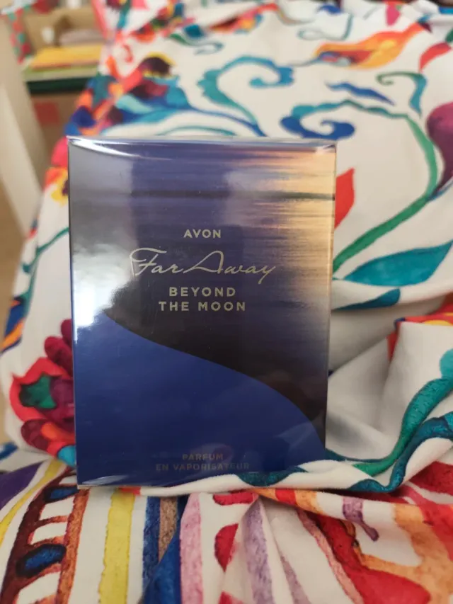 Eau de Parfum Avon Far Away Beyond the Moon