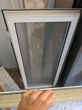 ULTIMA OPORTUNIDAD HOY Ventana PVC con Persiana