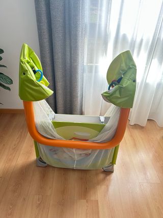 Parque infantil plegable con peluche