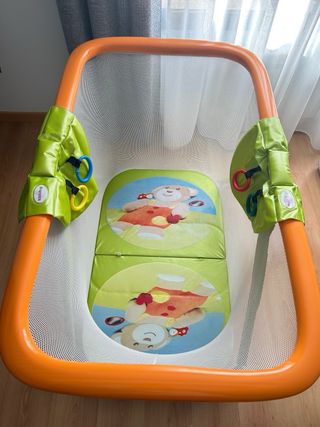 Parque infantil plegable con peluche