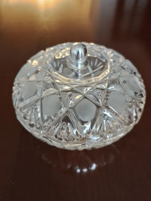 Joyero / Bombonera de Cristal Tallado