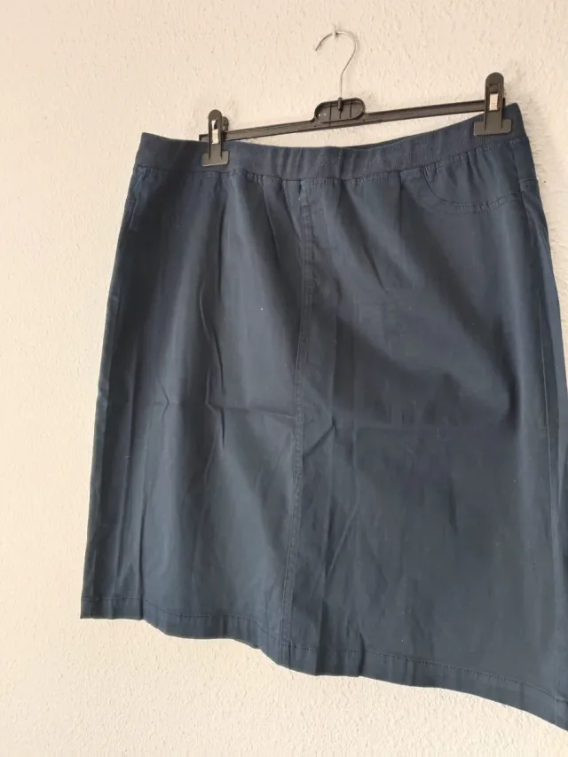 Falda azul marino hasta talla 50