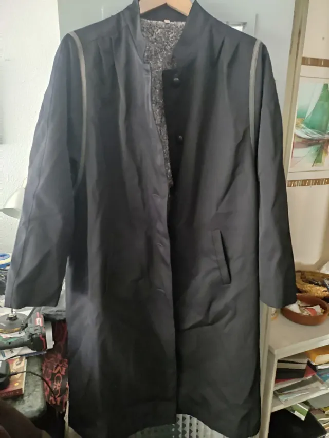 Abrigo vintage negro talla 48