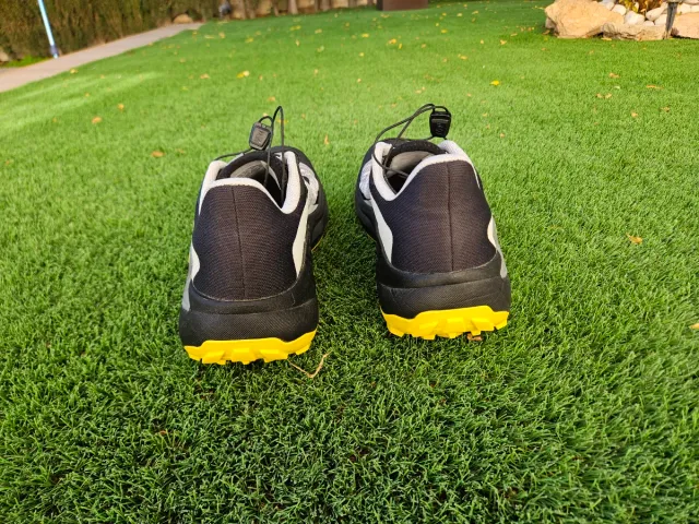 Salomon Genesis Hombre Talla 44 Trail Running