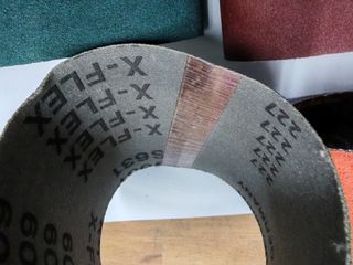 LOTE 12 BANDAS LIJA MAQUINA SATINADORA ELECTRICA