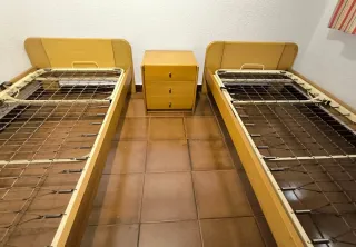 Set habitación: 2 Camas Madera Maciza + Somier