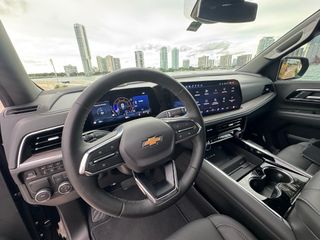 Chevrolet Suburban LT 2025