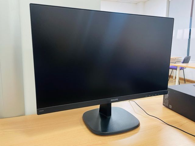 Ordenador HP + Monitor + Teclado + Ratón