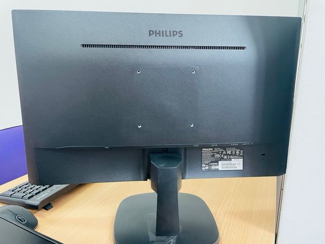 Ordenador HP + Monitor + Teclado + Ratón