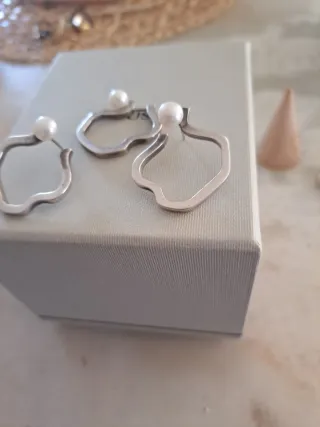 Conjunto Tous Plata y Perla Pendientes y Colgante