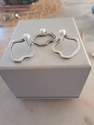 Conjunto Tous Plata y Perla Pendientes y Colgante