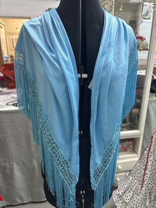 Mantoncillo Flamenco varios colores con Flecos.