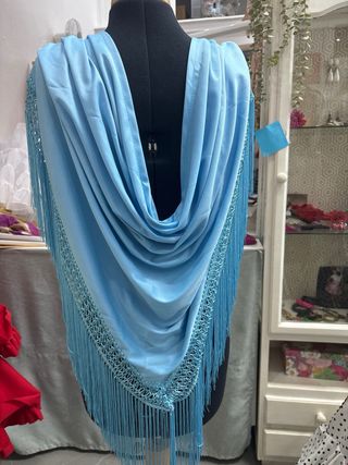 Mantoncillo Flamenco varios colores con Flecos.