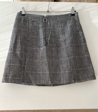 Falda de cuadros con cremallera