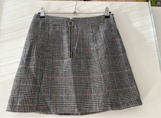 Falda de cuadros con cremallera